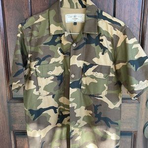 RGT woodland camo button up shirt , like new very good condition , non smoker